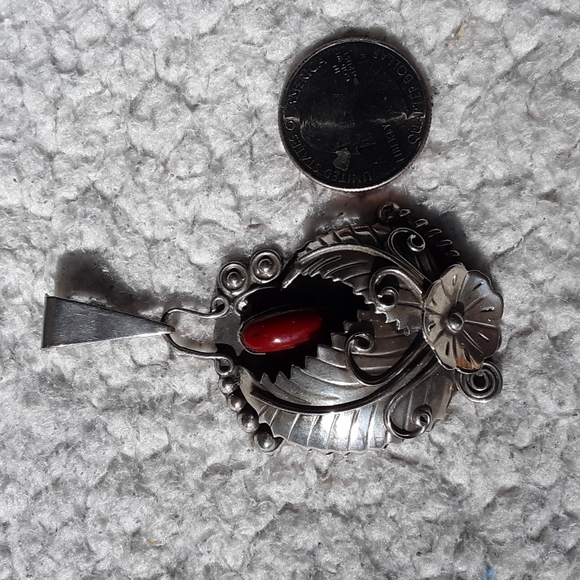 .950 Sterling Silver Pendant - Picture 2 of 6